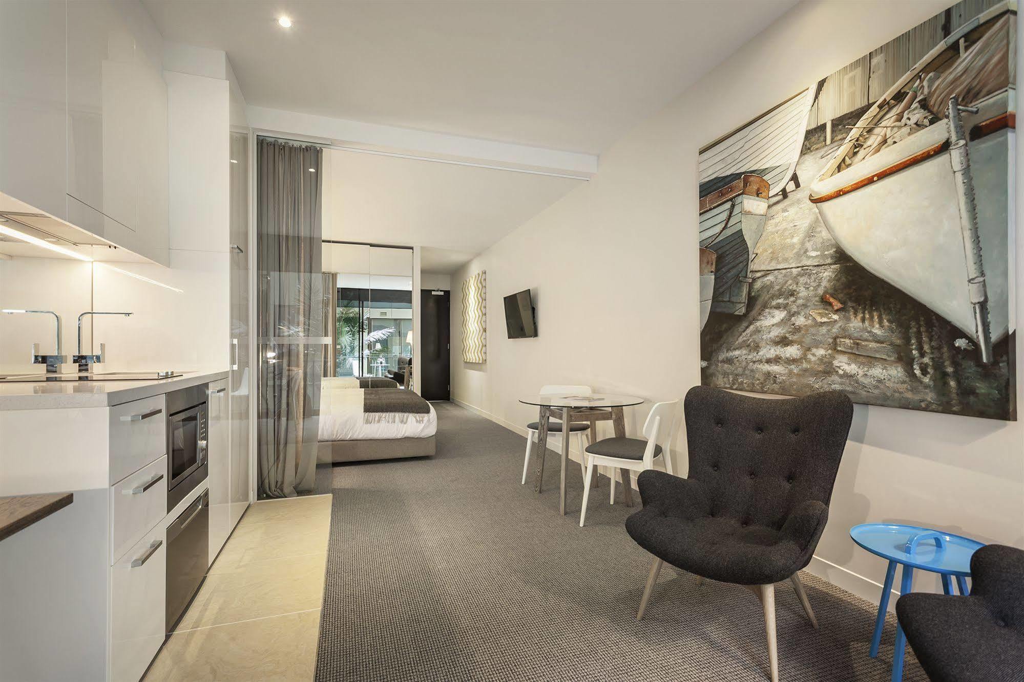 Quest Frankston On The Bay Aparthotel Exterior photo