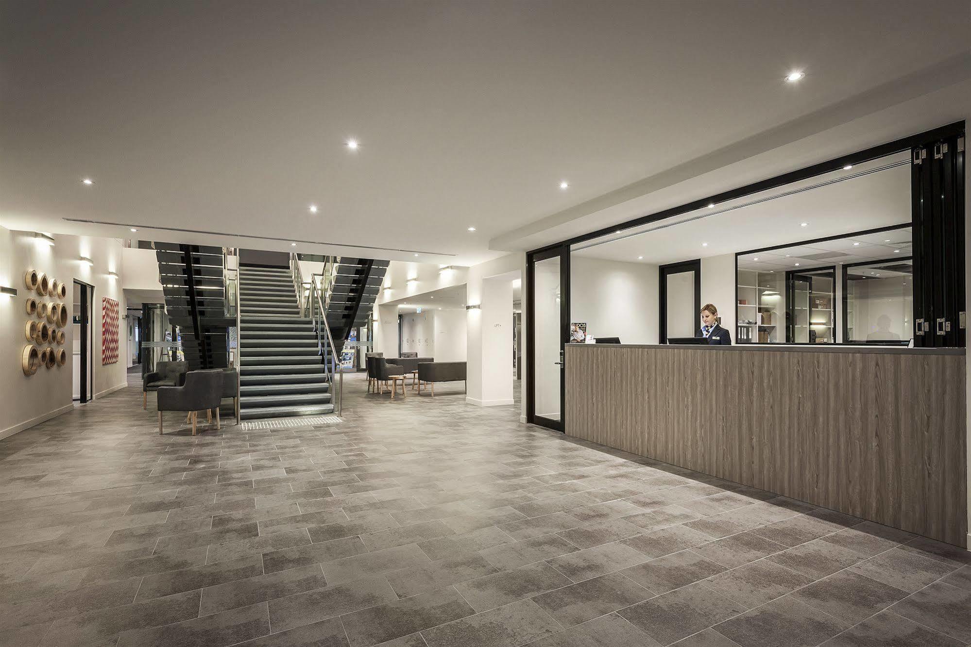Quest Frankston On The Bay Aparthotel Exterior photo